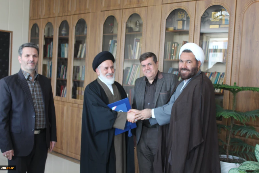 انتصاب حجت السلام سید مجتبی ملکی به سمت مشاور در امور ارتباطات حوزوی و دفاتر مراجع عظام تقلید 3