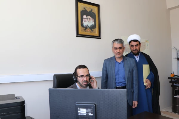 در حاشیه نشست شورای راهبردی و با حضور مدیر کل حراست دانشگاه فرهنگیان صورت گرفت:

افتتاح شبکه تعاملی، اجتماعی حراست های دانشگاه فرهنگیان 2