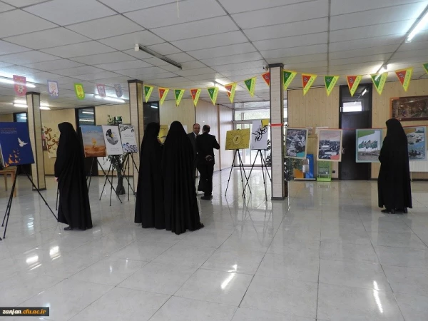 کتر اوجاقلو در افتتاحیه نمایشگاه قرآنی دانشگاه فرهنگیان استان زنجان گفت:

انس با قرآن و دوستی با اهل بیت، عمل به وصیت پیامبر گرامی اسلام است 2