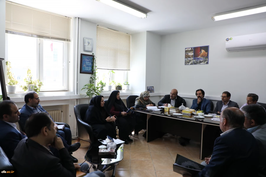 در جلسه کمیته اجرایی نکوداشت یکصد سال تربیت معلم،  امروز مطرح شد:

رئیس جمهور مهمان ویژه نکوداشت یکصد سال تربیت معلم در ایران 4