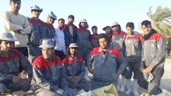 اعزام اردو جهادی دانشجو معلمان دانشگاه فرهنگیان استان فارس در مناطق آسیب دیده از قبیل:شوشتر،اهواز و دارخوین 4