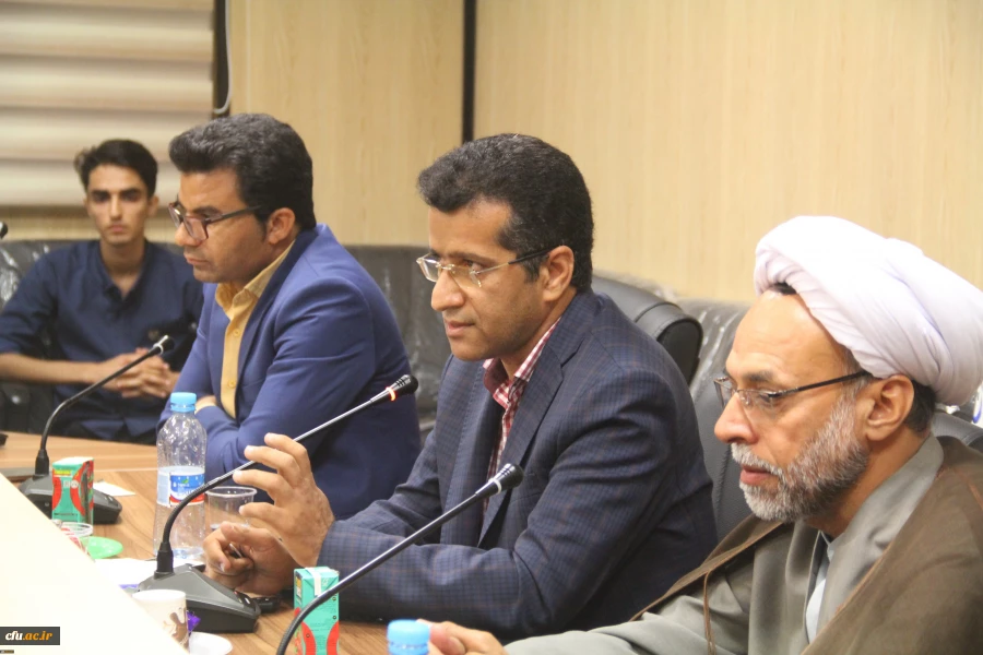 با حضور مدیرکل کتابخانه های عمومی استان هرمزگان

هشتمین نشست کتابخوانی دانشجویان دانشگاه فرهنگیان هرمزگان برگزار گردید
 3