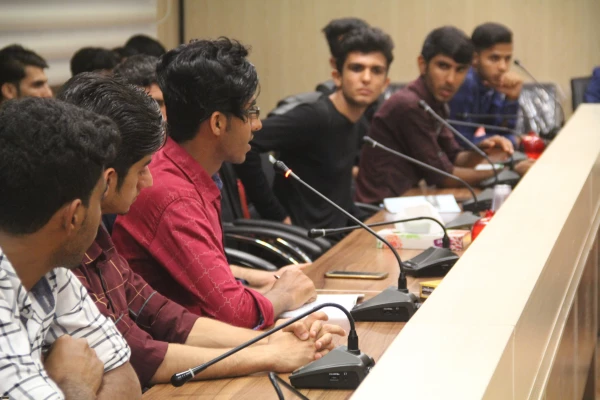 با حضور مدیرکل کتابخانه های عمومی استان هرمزگان

هشتمین نشست کتابخوانی دانشجویان دانشگاه فرهنگیان هرمزگان برگزار گردید
 6