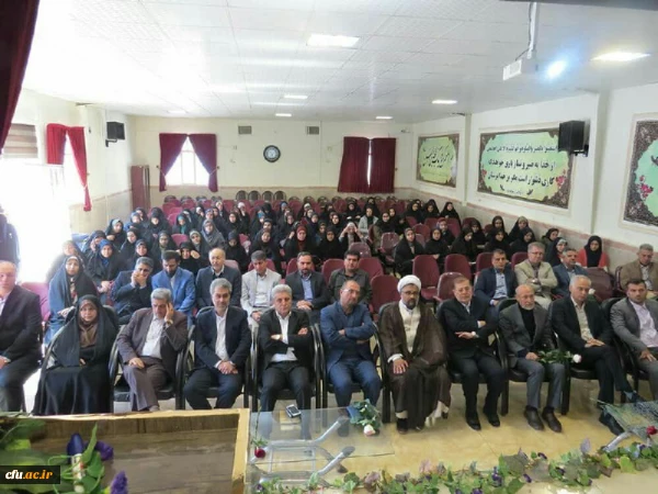 از سوی معاون دانشجویی به مناسبت هفته سراهای دانشجویی انجام شد:

تکریم از خیرین و کلنگ زنی پروژه عمرانی خوابگاه دانشجویی پردیس امیر کبیر 2