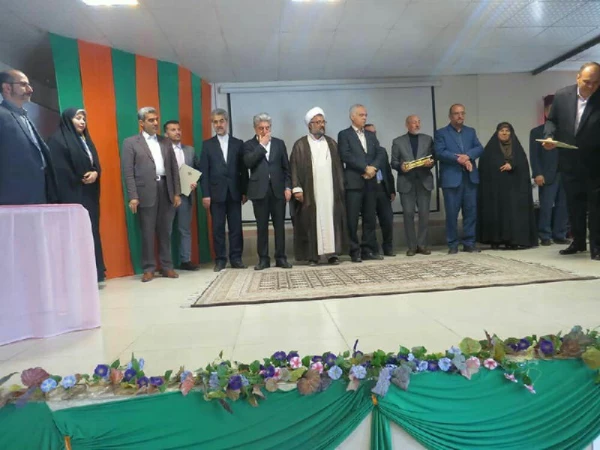 از سوی معاون دانشجویی به مناسبت هفته سراهای دانشجویی انجام شد:

تکریم از خیرین و کلنگ زنی پروژه عمرانی خوابگاه دانشجویی پردیس امیر کبیر 2