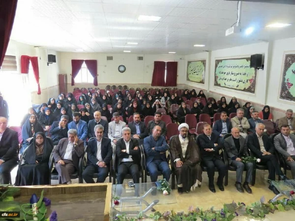 از سوی معاون دانشجویی به مناسبت هفته سراهای دانشجویی انجام شد:

تکریم از خیرین و کلنگ زنی پروژه عمرانی خوابگاه دانشجویی پردیس امیر کبیر
 2