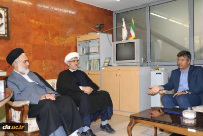 نماینده مردم اصفهان در مجلس خبرگان رهبری در دیدار با مدیریت امور پردیس های دانشگاه فرهنگیان استان اصفهان:

دانشگاه فرهنگیان در امر پرورش جلو تر از بقیه دانشگاه ها است