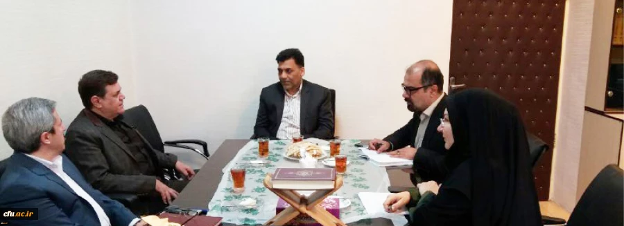 دکتر خنیفر در جلسه شورای مدیران معاونت فرهنگی و اجتماعی دانشگاه:

سال۱۳۹۸ ؛ سال شکوفایی فعالیت های فرهنگی 2