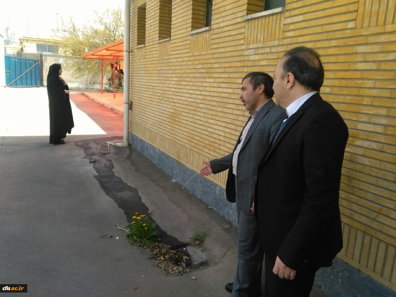 ر هفته سراهای دانشجویی در پردیس الزهرا(س) برگزار شد:

بازدید دکتر دویران رئیس شورای شهر از سرای دانشجویی پردیس الزهرا(س) استان زنجان 2