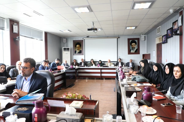 دیدار و ملاقات عمومی رئیس دانشگاه با مراجعین انجام شد 7