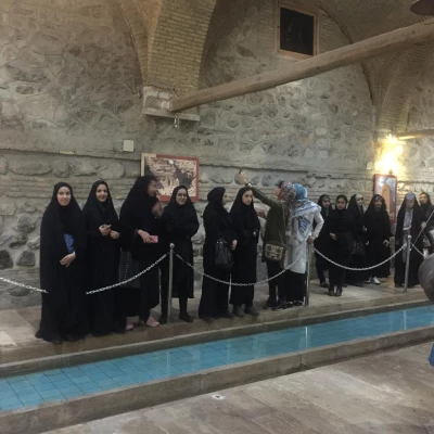 به همت دانشجویی پردیس الزهرا (س) زنجان و با همکاری معاونت فرهنگی شهرداری زنجان برگزار شد:

تور گردشگری(زنجانگردی) به مناسبت هفته سراهای دانشجویی و آموزش 2