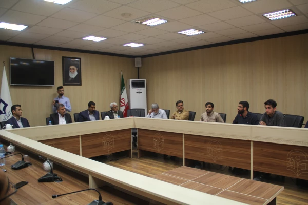 در پردیس شهید بهشتی هرمزگان برگزار گردید:

نشست مطالبه گری تشکل های دانشجویی دانشگاه فرهنگیان هرمزگان با نماینده محترم مردم بندرعباس در مجلس شورای اسلامی 5