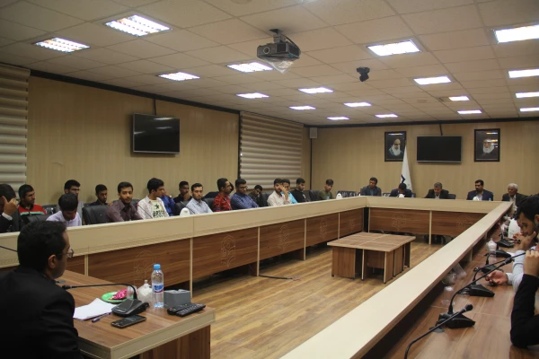 در پردیس شهید بهشتی هرمزگان برگزار گردید:

نشست مطالبه گری تشکل های دانشجویی دانشگاه فرهنگیان هرمزگان با نماینده محترم مردم بندرعباس در مجلس شورای اسلامی 4