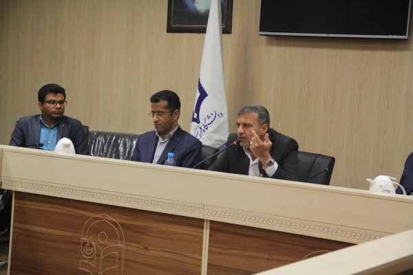 در پردیس شهید بهشتی هرمزگان برگزار گردید:

نشست مطالبه گری تشکل های دانشجویی دانشگاه فرهنگیان هرمزگان با نماینده محترم مردم بندرعباس در مجلس شورای اسلامی 7