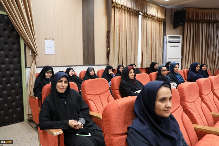 در راستای آموزش سلسله مطالب افزیش سواد سلامت برگزار شد:

کارگاه بیماری های شایع قلب 4