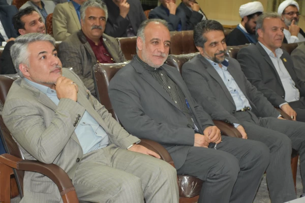 مراسم گرامیداشت دهه سرآمدی آموزش برگزار شد
دکتر ابراهیمی: در جای جای گام دوم انقلاب نگاه به جوانان است 4