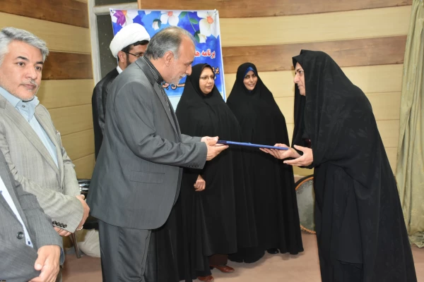 مراسم گرامیداشت دهه سرآمدی آموزش برگزار شد
دکتر ابراهیمی: در جای جای گام دوم انقلاب نگاه به جوانان است 6