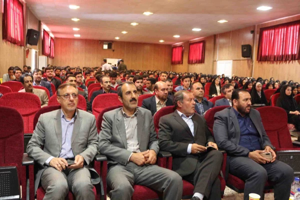 مراسم جشن هفته بزرگداشت مقام معلم و گرامیداشت استاد شهید مرتضی مطهری دانشگاه فرهنگیان خراسان شمالی با هدف کمک مالی به سیل زدگان استان های گلستان، فارس، لرستان، خوزستان و ... برگزار شد. 14