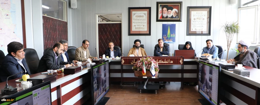 دکتر خنیفر در نشست با مدیران استانی:

مدیران با درایت خود ظرفیت های پنهان را اشکار و خیز بلندی به سمت پذیرش دانشجو و تکمیل ظرفیت در سال آینده بردارند 2