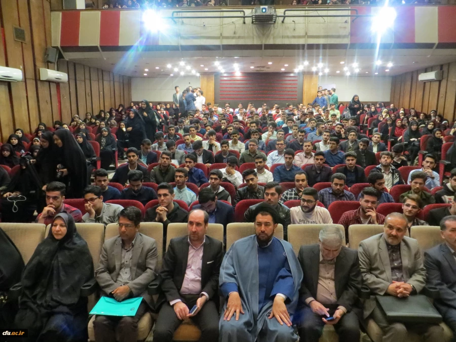 رئیس مجمع نمایندگان گیلان در جشن نکوداشت مقام معلم و هفته سرآمدی آموزش در دانشگاه فرهنگیان گیلان خطاب به دانشجویان : دانشمندان فردا امروز از شما می آموزند. 3