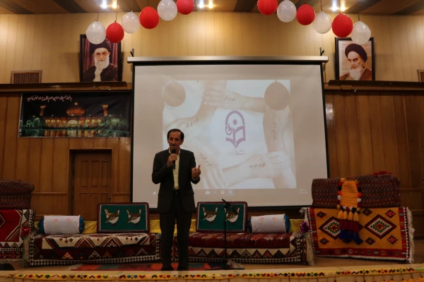 به مناسبت دهه سرآمدی آموزش و بزرگداشت مقام معلم همایش دانشجویی قومیت های دانشگاه فرهنگیان فارس با دعوت از نمایندگانی از سایر دستگاهها برگزار گردید 2