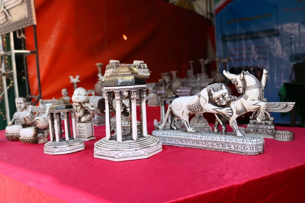 به مناسبت دهه سرآمدی آموزش و بزرگداشت مقام معلم همایش دانشجویی قومیت های دانشگاه فرهنگیان فارس با دعوت از نمایندگانی از سایر دستگاهها برگزار گردید 3