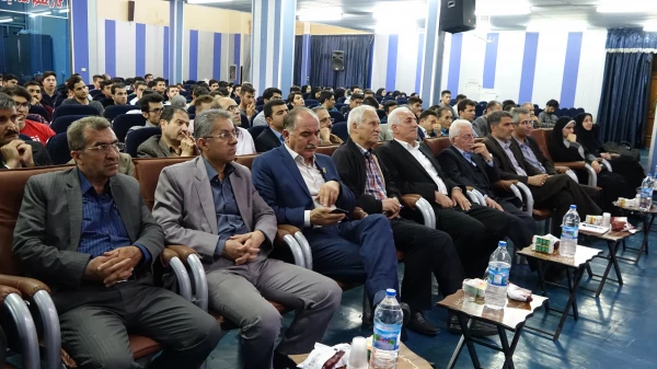 پروفسور ارسلان شادمان در دانشگاه فرهنگیان کردستان عنوان کرد؛

هیچ عشقی به اندازه عشق به معلمی برایم دلنشین نبوده است 7