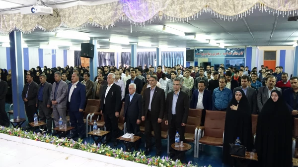 پروفسور ارسلان شادمان در دانشگاه فرهنگیان کردستان عنوان کرد؛

هیچ عشقی به اندازه عشق به معلمی برایم دلنشین نبوده است 8