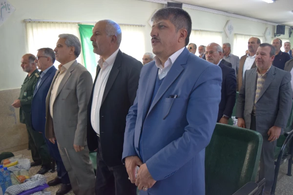 هم اندیشی پیشکسوتان ستاد امداد و پشتیبانی ومدیران مجتمع های آموزشی دوران دفاع مقدس استان چهارمحال و بختیاری