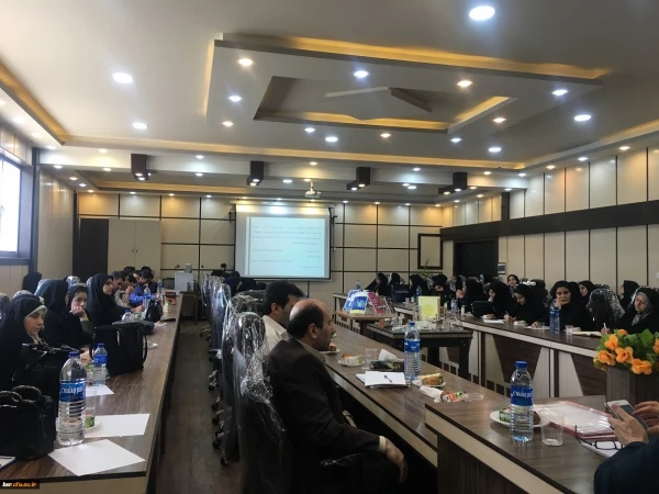 نشست تخصصی شیمی با موضوع رویکرد STSE در آموزش شیمی، تبیینی از چرایی و ضرورت در دانشگاه فرهنگیان گیلان 4