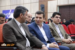 معاون سیاسی امنیتی استانداری زنجان در مراسم هفته سرآمدی در دانشگاه فرهنگیان استان زنجان گفت:

دانشگاه فرهنگیان،دانشگاهی، که می تواند انسان هایی را پرورش دهد که هم واجد نوآوری و بداعت باشند و هم بتوانند این شاخصه را در نسل آینده پرورش دهند. 2