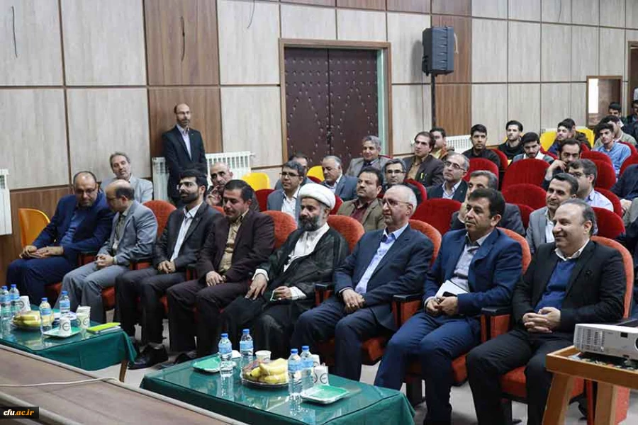 معاون سیاسی امنیتی استانداری زنجان در مراسم هفته سرآمدی در دانشگاه فرهنگیان استان زنجان گفت:

دانشگاه فرهنگیان،دانشگاهی، که می تواند انسان هایی را پرورش دهد که هم واجد نوآوری و بداعت باشند و هم بتوانند این شاخصه را در نسل آینده پرورش دهند. 4