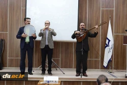 معاون سیاسی امنیتی استانداری زنجان در مراسم هفته سرآمدی در دانشگاه فرهنگیان استان زنجان گفت:

دانشگاه فرهنگیان،دانشگاهی، که می تواند انسان هایی را پرورش دهد که هم واجد نوآوری و بداعت باشند و هم بتوانند این شاخصه را در نسل آینده پرورش دهند. 5