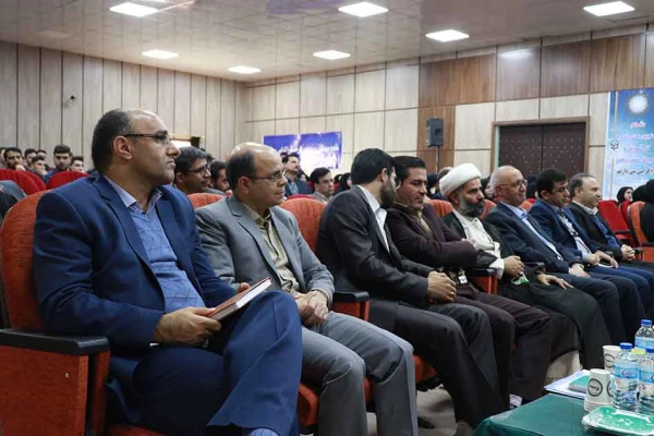 معاون سیاسی امنیتی استانداری زنجان در مراسم هفته سرآمدی در دانشگاه فرهنگیان استان زنجان گفت:

دانشگاه فرهنگیان،دانشگاهی، که می تواند انسان هایی را پرورش دهد که هم واجد نوآوری و بداعت باشند و هم بتوانند این شاخصه را در نسل آینده پرورش دهند. 7