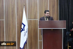 معاون سیاسی امنیتی استانداری زنجان در مراسم هفته سرآمدی در دانشگاه فرهنگیان استان زنجان گفت:

دانشگاه فرهنگیان،دانشگاهی، که می تواند انسان هایی را پرورش دهد که هم واجد نوآوری و بداعت باشند و هم بتوانند این شاخصه را در نسل آینده پرورش دهند. 8