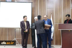 معاون سیاسی امنیتی استانداری زنجان در مراسم هفته سرآمدی در دانشگاه فرهنگیان استان زنجان گفت:

دانشگاه فرهنگیان،دانشگاهی، که می تواند انسان هایی را پرورش دهد که هم واجد نوآوری و بداعت باشند و هم بتوانند این شاخصه را در نسل آینده پرورش دهند. 9