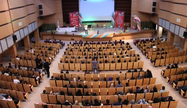 آئین دانش آموختگی دانشجومعلمان ورودی 94 دانشگاه فرهنگیان کرمان