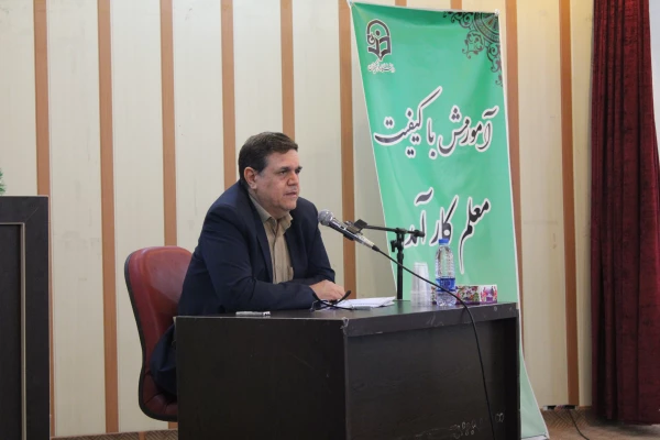 برگزاری مراسم بزرگداشت دهه سرآمدی آموزش با حضور دکتر خنیفر ریاست محترم دانشگاه فرهنگیان در پردیس حضرت معصومه(س) - قم