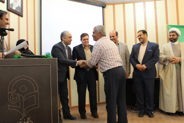 برگزاری مراسم بزرگداشت دهه سرآمدی آموزش با حضور دکتر خنیفر ریاست محترم دانشگاه فرهنگیان در پردیس حضرت معصومه(س) - قم