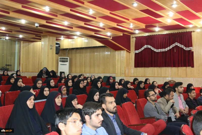 مدیرکل فرهنگی دانشگاه فرهنگیان در اختتامیه مرحله کشوری جشنواره فرهنگی دانشجومعلمان در یزد:

رسالت اصلی دانشگاه فرهنگیان تربیت نیروی انسانی کیفی است.

 4