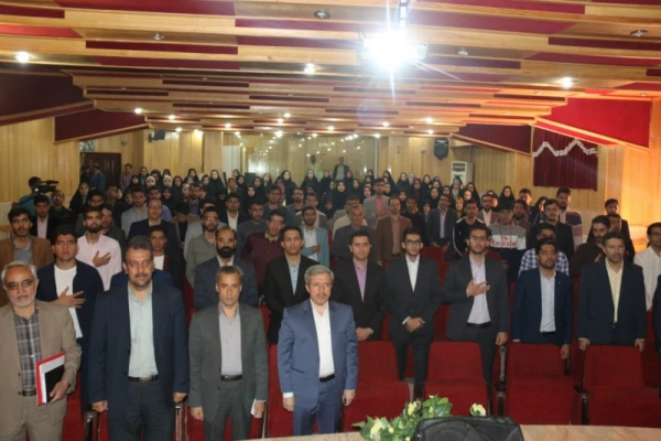 مدیرکل فرهنگی دانشگاه فرهنگیان در اختتامیه مرحله کشوری جشنواره فرهنگی دانشجومعلمان در یزد:

رسالت اصلی دانشگاه فرهنگیان تربیت نیروی انسانی کیفی است.

 5