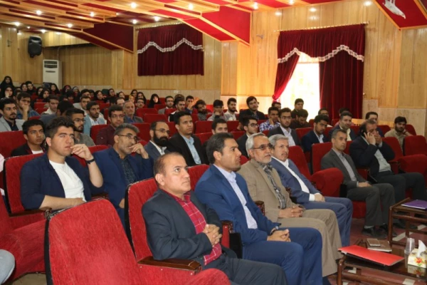 مدیرکل فرهنگی دانشگاه فرهنگیان در اختتامیه مرحله کشوری جشنواره فرهنگی دانشجومعلمان در یزد:

رسالت اصلی دانشگاه فرهنگیان تربیت نیروی انسانی کیفی است.

 7