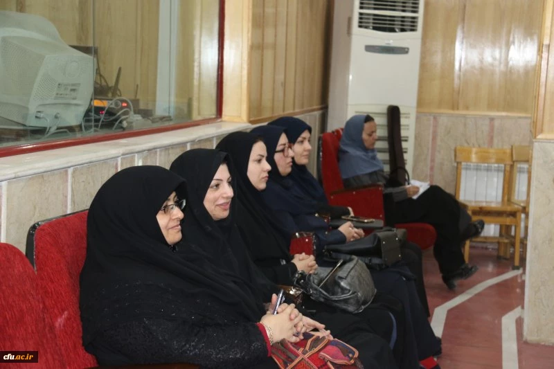 مدیرکل فرهنگی دانشگاه فرهنگیان در اختتامیه مرحله کشوری جشنواره فرهنگی دانشجومعلمان در یزد:

رسالت اصلی دانشگاه فرهنگیان تربیت نیروی انسانی کیفی است.

 11