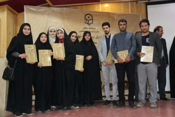 مدیرکل فرهنگی دانشگاه فرهنگیان در اختتامیه مرحله کشوری جشنواره فرهنگی دانشجومعلمان در یزد:

رسالت اصلی دانشگاه فرهنگیان تربیت نیروی انسانی کیفی است.

 8