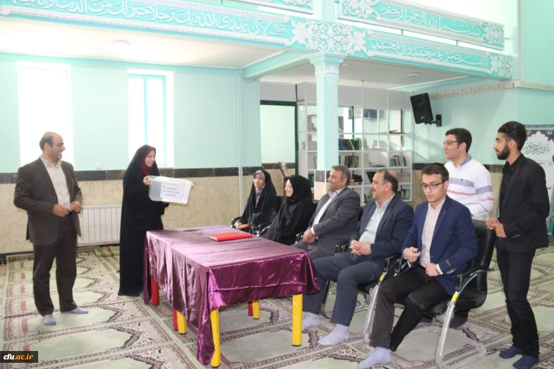 در دانشگاه فرهنگیان یزد برگزار گردید:

انتخابات مدیران مسئول نشریات دانشجویی دانشگاه فرهنگیان
 12