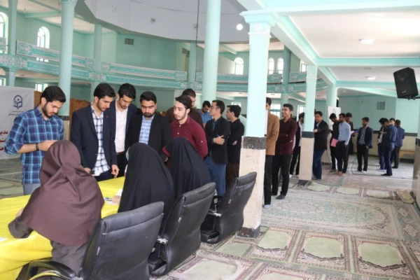 در دانشگاه فرهنگیان یزد برگزار گردید:

انتخابات مدیران مسئول نشریات دانشجویی دانشگاه فرهنگیان
 4