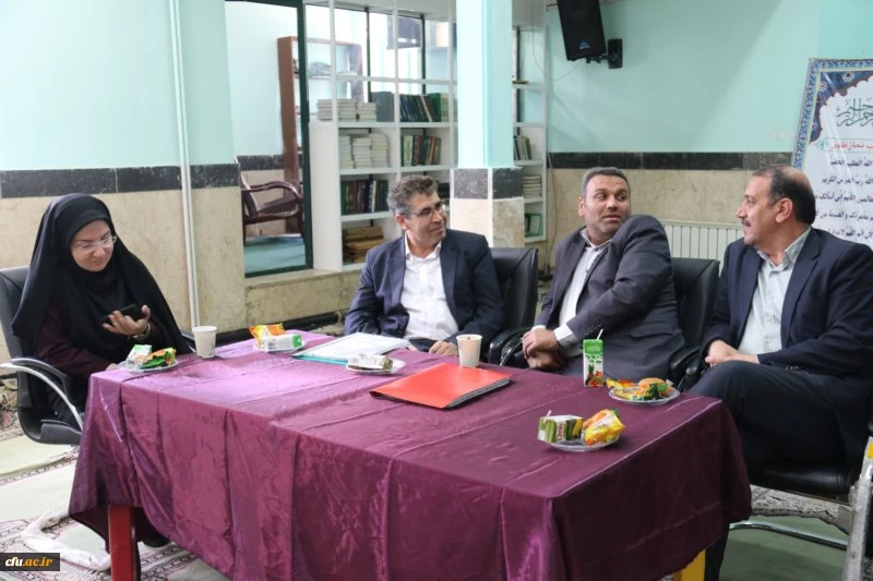 در دانشگاه فرهنگیان یزد برگزار گردید:

انتخابات مدیران مسئول نشریات دانشجویی دانشگاه فرهنگیان
 5