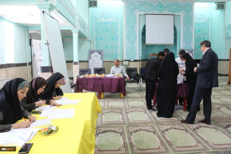 در دانشگاه فرهنگیان یزد برگزار گردید:

انتخابات مدیران مسئول نشریات دانشجویی دانشگاه فرهنگیان
 8