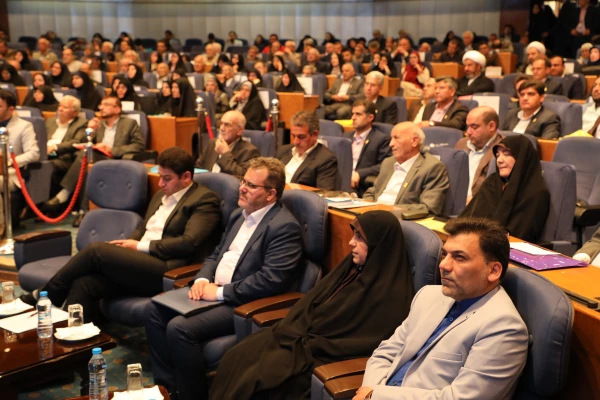 دکتر طاهری نیا بیان کرد:

نکوداشت یکصد سال تربیت معلم در ایران منجر به جریان سازی در جامعه می شود 2