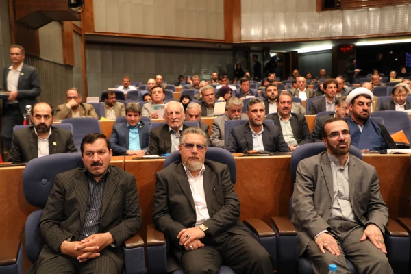 معاون آموزشی وتحصیلات تکمیلی دانشگاه در آیین نکوداشت یکصد سالگی تربیت معلم:

گرامیداشت روز و هفته معلم اقدامی نمادین در اهتمام و مشارکت جدی دولت و ملت در ارتقای سطح کمی و کیفی آموزش 2